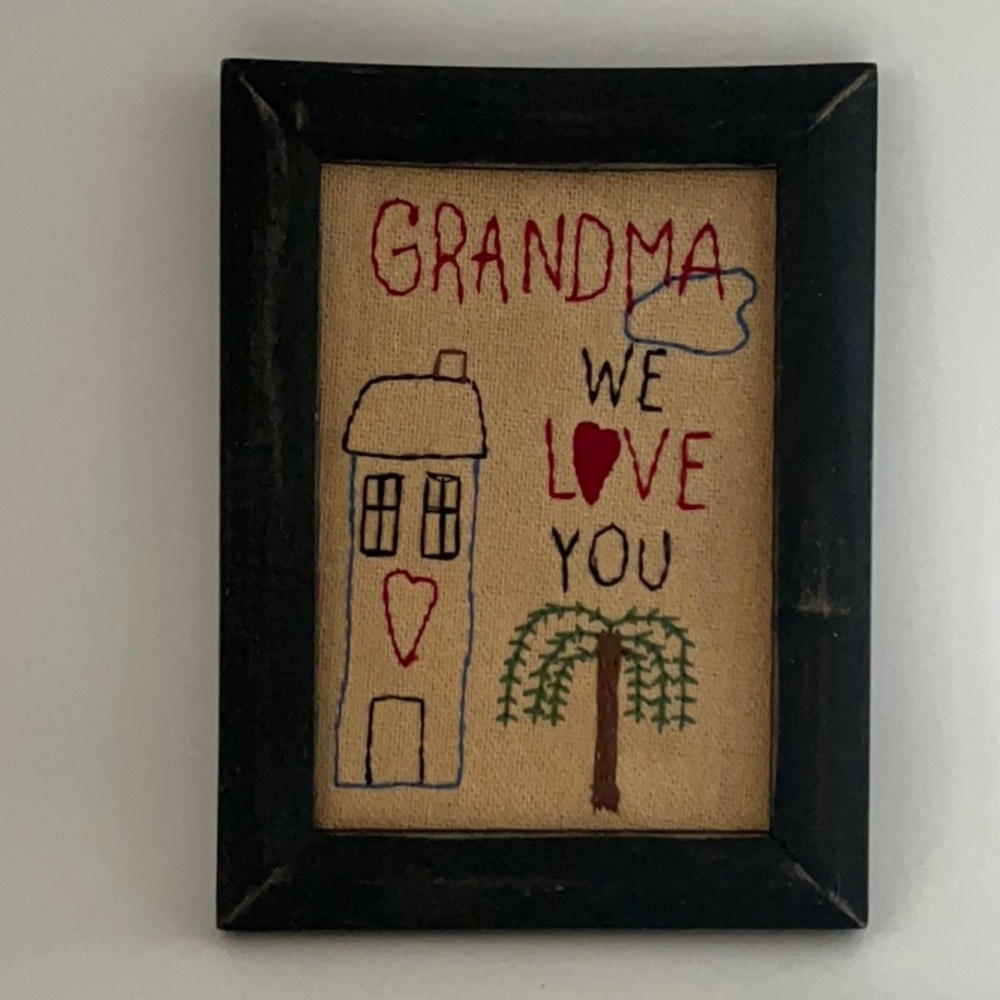 Handcrafted Fiber Art 'Grandma We Love You' Wall Decor